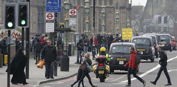 Vestminsterski most otvoren poslije napada Vestminsterski most otvoren poslije napada