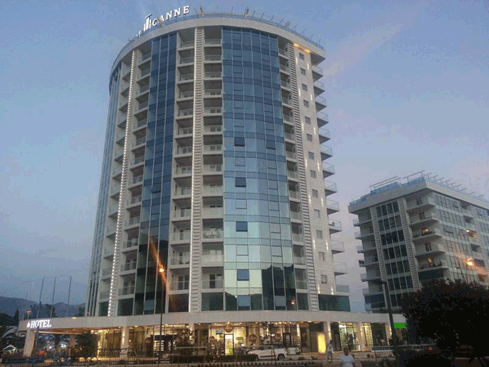 Prvi gosti u budvanskom hotelu Tre Canne iz Albanije i Turske Prvi gosti u budvanskom hotelu Tre Canne iz Albanije i Turske