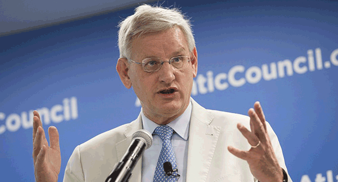 Karl Bilt: Obuzdati balkanske duhove, ali ne statusom kvo Karl Bilt: Obuzdati balkanske duhove, ali ne statusom kvo