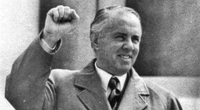 Albanija otvorila arhivu tajne policije Envera Hodže Albanija otvorila arhivu tajne policije Envera Hodže