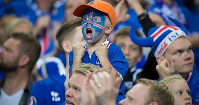 Uskrsnuli u fudbalu i u natalitetu Uskrsnuli u fudbalu i u natalitetu