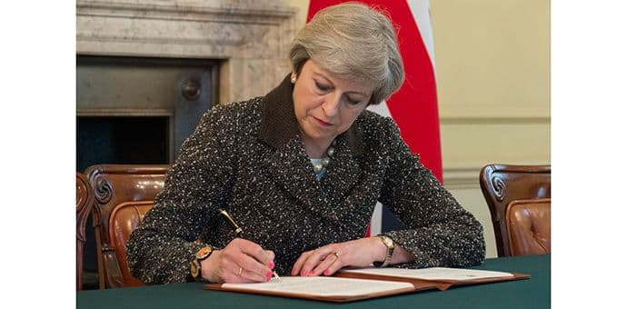 Mej: Velika Britanija napušta EU 29. marta Mej: Velika Britanija napušta EU 29. marta