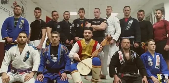 VIDEO: Brazilski džiu džicu - Gusle kao motivacija pred prvenstvo Evrope VIDEO: Brazilski džiu džicu - Gusle kao motivacija pred prvenstvo Evrope