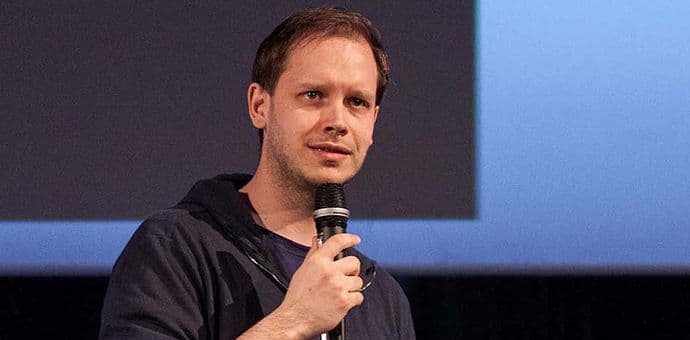 Osnivač Pirat Bay-a: Nisam lopov, a Zakerberg je diktator Osnivač Pirat Bay-a: Nisam lopov, a Zakerberg je diktator