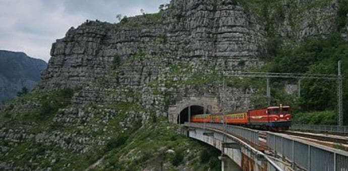 Ko je sve smijenjen u četiri željezničke kompanije? Ko je sve smijenjen u četiri željezničke kompanije?