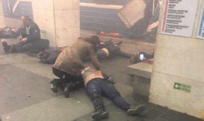 Eksplozije u metrou u Sankt Peterburgu, najmanje 10 mrtvih (VIDEO) Eksplozije u metrou u Sankt Peterburgu, najmanje 10 mrtvih (VIDEO)