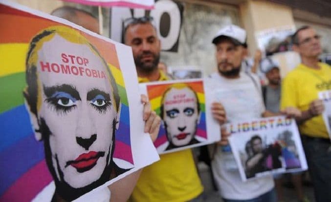 Rusija zabranila predstavljanje Putina kao gej klovna Rusija zabranila predstavljanje Putina kao gej klovna