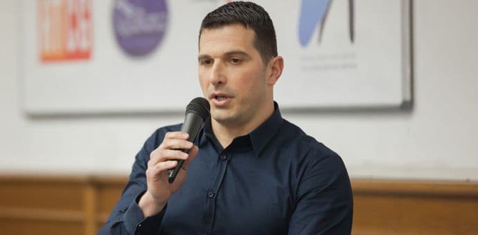 JANOVIĆ: Nije normalno da kadetska reprezentacija slavi medalju dižući tri prsta JANOVIĆ: Nije normalno da kadetska reprezentacija slavi medalju dižući tri prsta