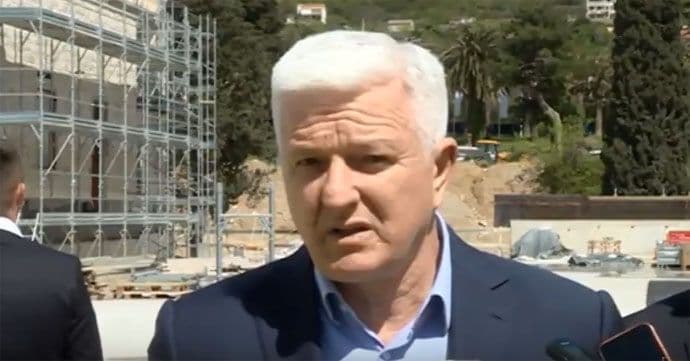 Duško Marković: Država će na napad na policiju odgovoriti bez milosti (VIDEO) Duško Marković: Država će na napad na policiju odgovoriti bez milosti (VIDEO)