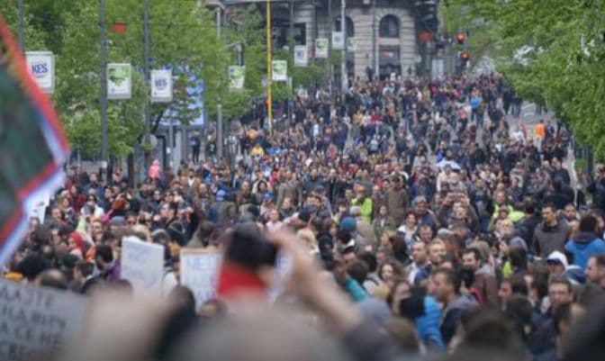 Beograd: Šesti dan protesta, ispred Vlade studenti, sindikati Beograd: Šesti dan protesta, ispred Vlade studenti, sindikati