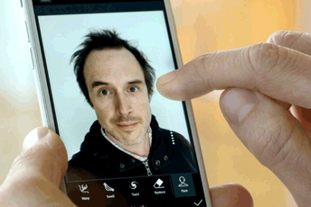 Adobe predstavio aplikaciju koja poboljšava selfije (VIDEO)