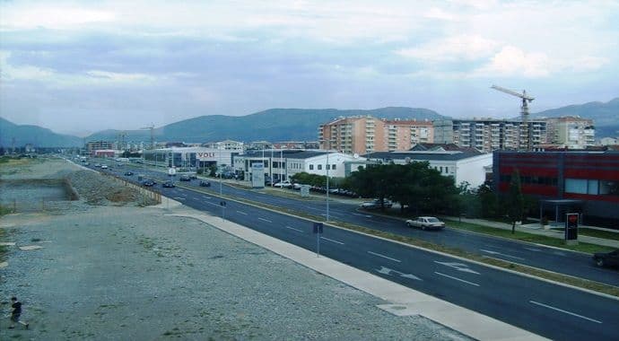 Zabrana saobraćaja na lijevoj traci u Ulici Josipa Broza Tita Zabrana saobraćaja na lijevoj traci u Ulici Josipa Broza Tita