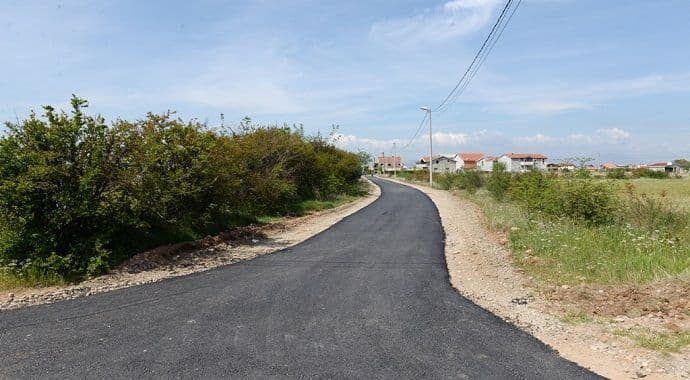 Novi putevi u Tuzima Novi putevi u Tuzima