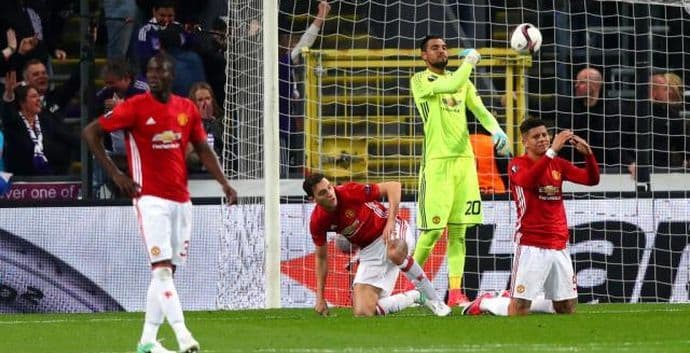 Junajted u finišu prokockao pobjedu, Ajaks bolji od Šalkea Junajted u finišu prokockao pobjedu, Ajaks bolji od Šalkea