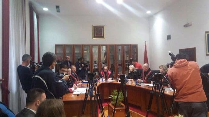 Odredbe Zakona o naknadama za majke neustavne Odredbe Zakona o naknadama za majke neustavne