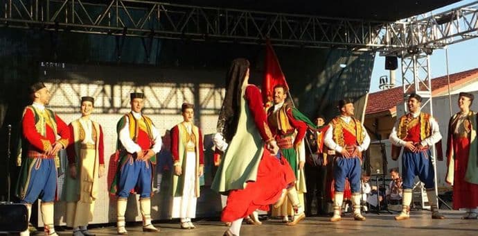 Sedam decenija Folklornog ansambla KIC-a "Budo Tomović" Sedam decenija Folklornog ansambla KIC-a "Budo Tomović"