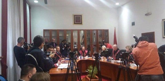 Ukidaju li se naknade majkama koje ih već primaju? Ukidaju li se naknade majkama koje ih već primaju?