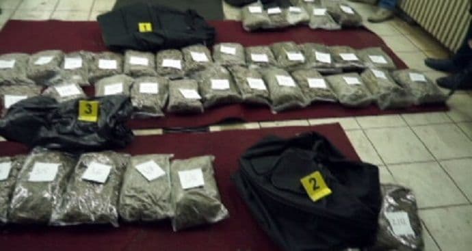 Beograd: Uhapšeno devet osoba, zaplijenjena droga vrijedna 62 miliona dinara Beograd: Uhapšeno devet osoba, zaplijenjena droga vrijedna 62 miliona dinara