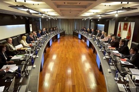 Vlada CG: Preispitati personalni sastav Savjeta za upravljanje prirodnim i kulturno-istorijskim područjem Kotora Vlada CG: Preispitati personalni sastav Savjeta za upravljanje prirodnim i kulturno-istorijskim područjem Kotora