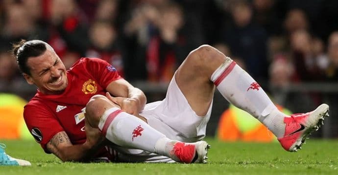 Šok na Old Trafordu: Ibra definitivno završio sezonu! Šok na Old Trafordu: Ibra definitivno završio sezonu!