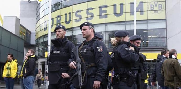 Rus bombom na autobus Borusije zbog opklade Rus bombom na autobus Borusije zbog opklade