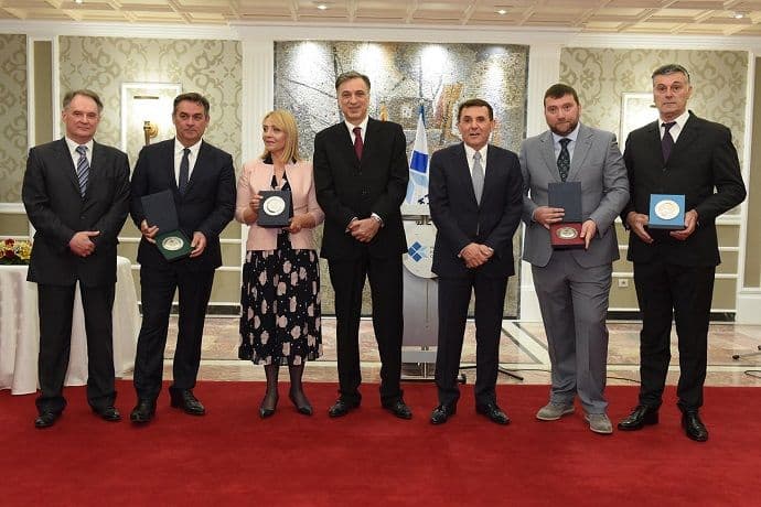 Dodjeljene nagrade Privredne komore za 2016. godinu Dodjeljene nagrade Privredne komore za 2016. godinu