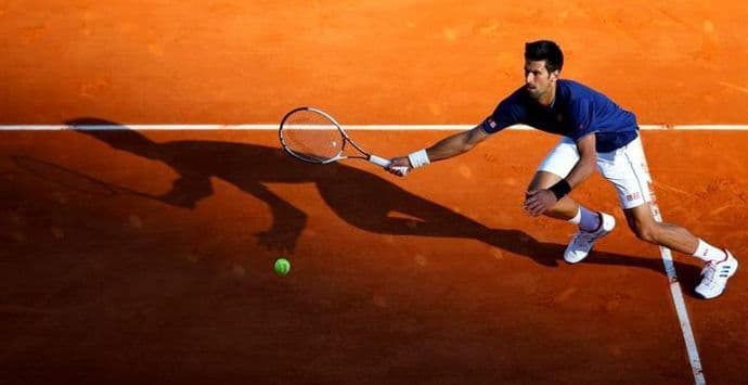 Đoković eliminisan na startu turnira u Barseloni Đoković eliminisan na startu turnira u Barseloni