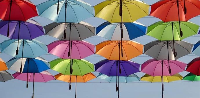 Dječak na čudesan način preživio pad s desetog sprata Dječak na čudesan način preživio pad s desetog sprata