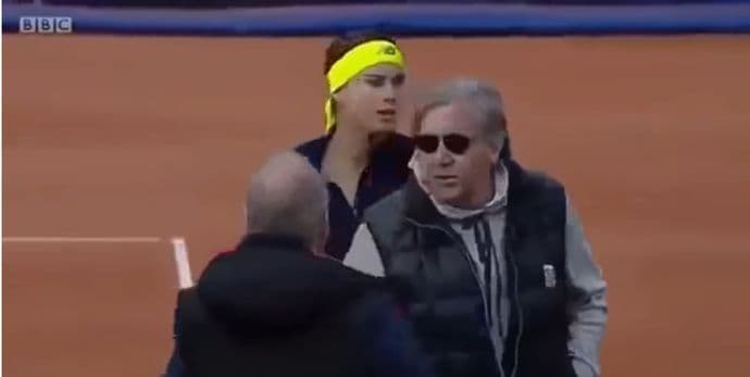 Legendarni Rumun nastavio da vrijeđa: J...na ku..o! Legendarni Rumun nastavio da vrijeđa: J...na ku..o!