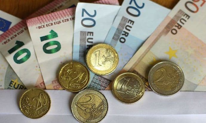 Mikrokrediti za samozapošljavanje i jačanje malog biznisa Mikrokrediti za samozapošljavanje i jačanje malog biznisa