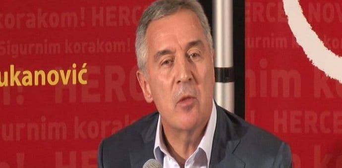 Sam Đukanović jači od Bečića, Mandića i Krivokapića Sam Đukanović jači od Bečića, Mandića i Krivokapića