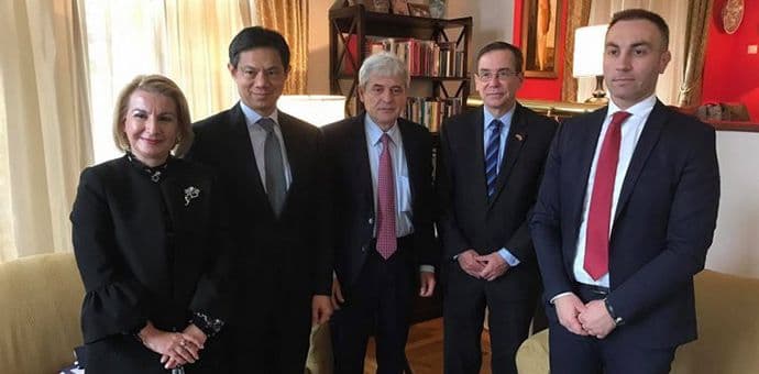 Albanski političari zadovoljni razgovorom Jiem Albanski političari zadovoljni razgovorom Jiem