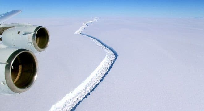 Panika: Nova pukotina od 160 kilometara na Antarktiku Panika: Nova pukotina od 160 kilometara na Antarktiku