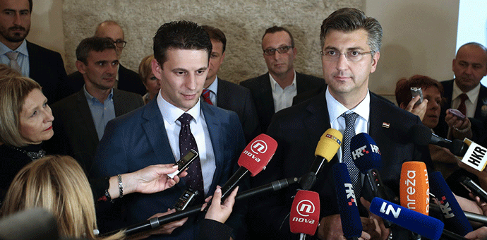 Kriza vlasti u Hrvatskoj: Marić ostaje, Petrov odlazi Kriza vlasti u Hrvatskoj: Marić ostaje, Petrov odlazi