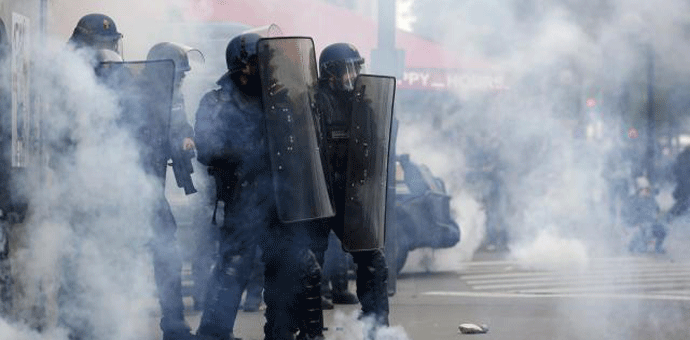 Protesti u Parizu poslije pobjede Makrona, 141 osoba uhapšena Protesti u Parizu poslije pobjede Makrona, 141 osoba uhapšena
