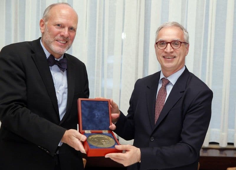 Svilanoviću nagrada za unaprijeđenje ekonomske saradnje Svilanoviću nagrada za unaprijeđenje ekonomske saradnje