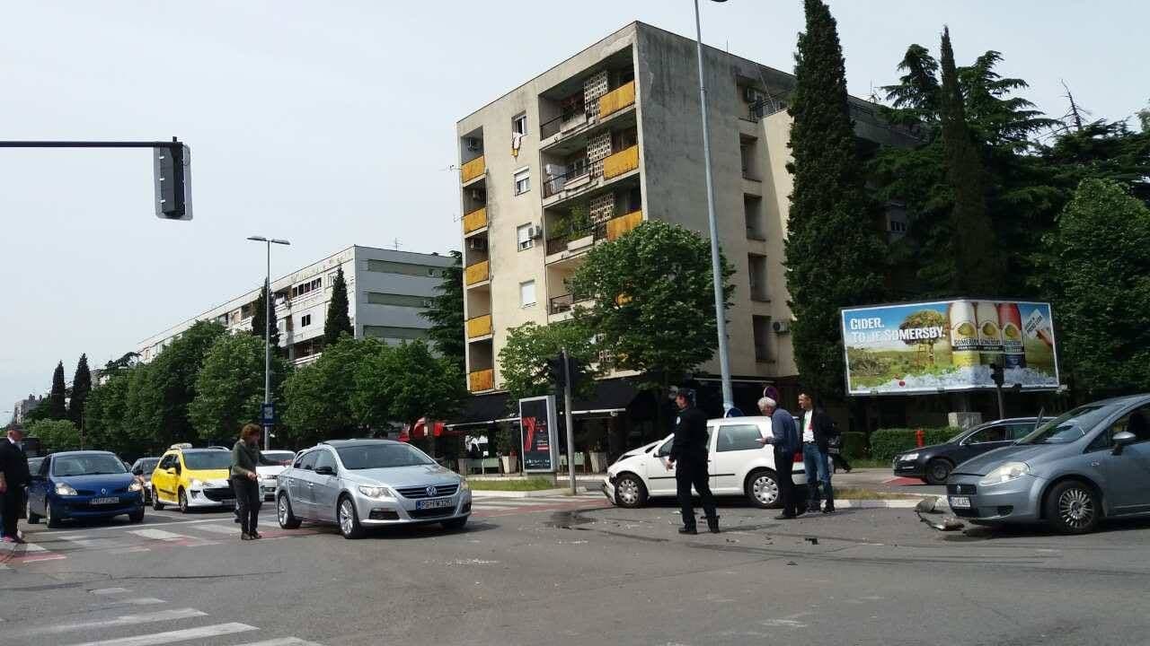 Podgorica: Udes na raskrsnici kod Elektroprivrede Podgorica: Udes na raskrsnici kod Elektroprivrede