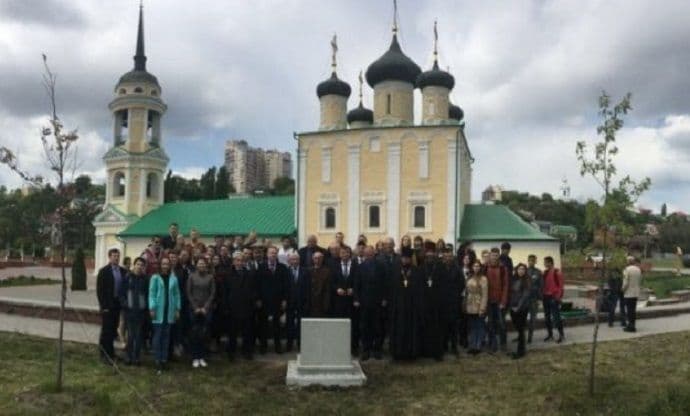 VIDEO: Knežević u Voronježu otkrio spomen-ploču admiralu Zmajeviću VIDEO: Knežević u Voronježu otkrio spomen-ploču admiralu Zmajeviću