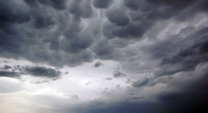 Oblačno sa slabom kišom Oblačno sa slabom kišom