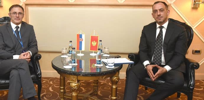 Ivanović i Mojsilović razgovarali o saradnji Crne Gore i Srbije na polju odbrane Ivanović i Mojsilović razgovarali o saradnji Crne Gore i Srbije na polju odbrane