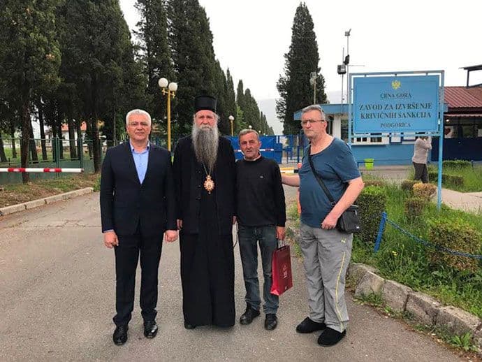 Vladici Joanikiju nije dozvoljeno da obiđe Mihaila Čađenovića u ZIKS-u Vladici Joanikiju nije dozvoljeno da obiđe Mihaila Čađenovića u ZIKS-u