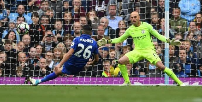 VIDEO: Siti slavio protiv Lestera, bizaran promašaj Mahreza VIDEO: Siti slavio protiv Lestera, bizaran promašaj Mahreza