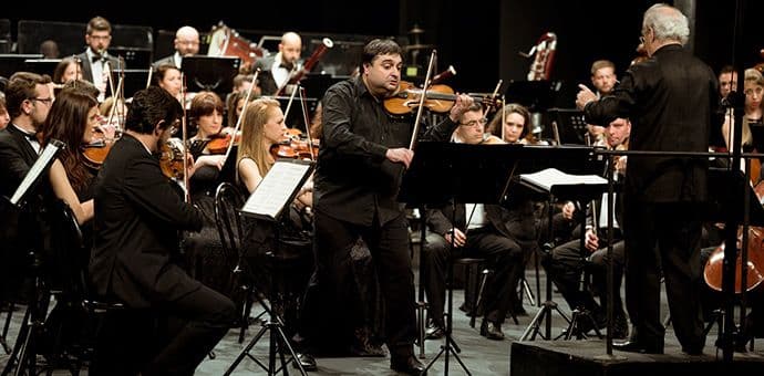 Dvojica virtuoza na sceni: Vrhunsko obrazovanje preduslov za dobre muzičare Dvojica virtuoza na sceni: Vrhunsko obrazovanje preduslov za dobre muzičare