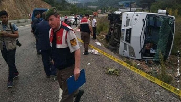 Prevrnuo se minibus u Turskoj, povrijeđeno 18 turista Prevrnuo se minibus u Turskoj, povrijeđeno 18 turista