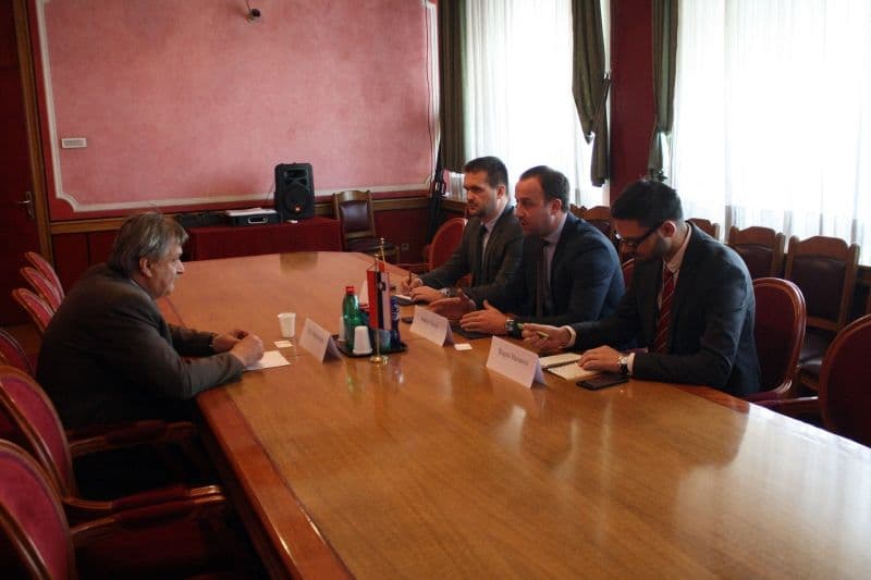 Nikolić sa Močnikom: Učlanjenje Crne Gore u NATO, Slovenija smatra svojim uspjehom Nikolić sa Močnikom: Učlanjenje Crne Gore u NATO, Slovenija smatra svojim uspjehom