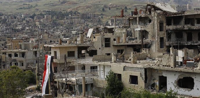 Amerikanci razorili položaje sirijskih trupa, ima mrtvih (VIDEO) Amerikanci razorili položaje sirijskih trupa, ima mrtvih (VIDEO)