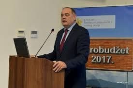 Simović u Pljevljima: Potpisani ugovori o bespovratnoj podršci investicijama Simović u Pljevljima: Potpisani ugovori o bespovratnoj podršci investicijama