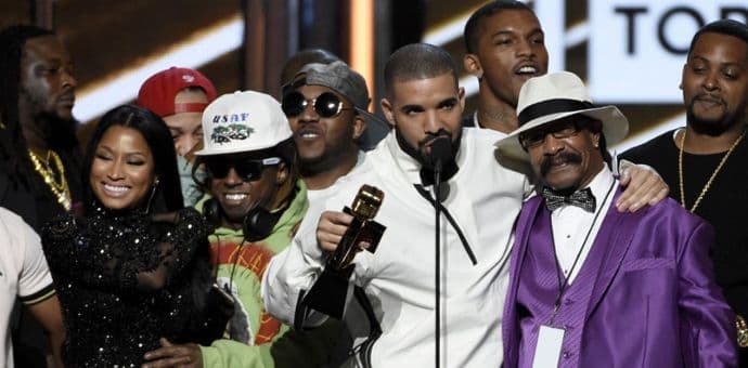 Oboren rekord: Drejk osvojio 13 Bilbord nagrada Oboren rekord: Drejk osvojio 13 Bilbord nagrada