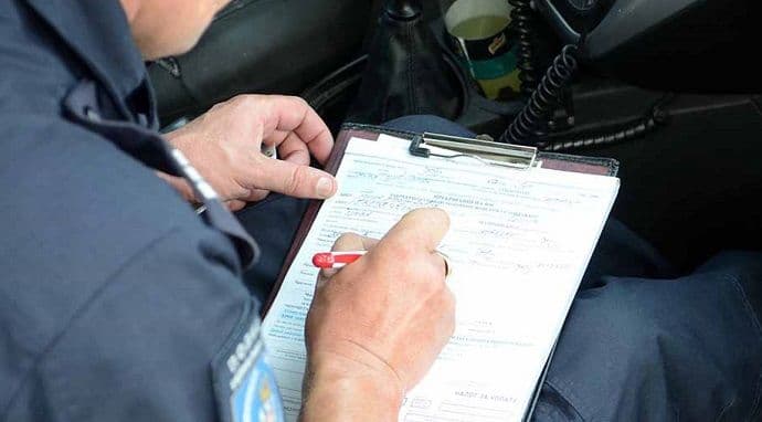 Podgoričanin sa privremenim tablicama prošao Evropu, a ovdje kažnjen Podgoričanin sa privremenim tablicama prošao Evropu, a ovdje kažnjen