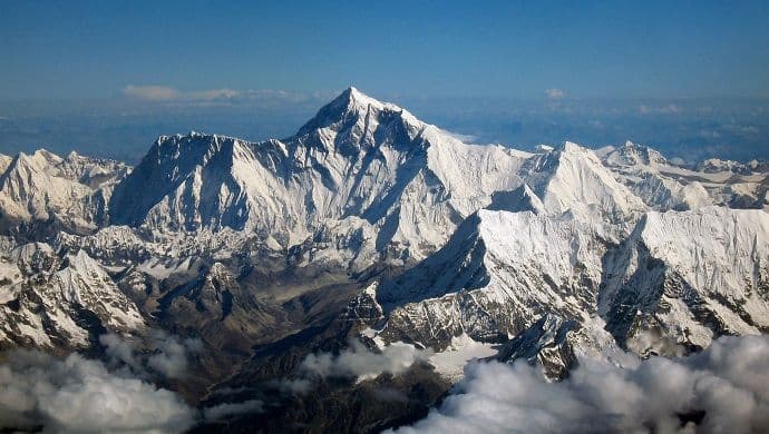 Spasioci pronašli tijela četiri planinara na Mont Everestu Spasioci pronašli tijela četiri planinara na Mont Everestu